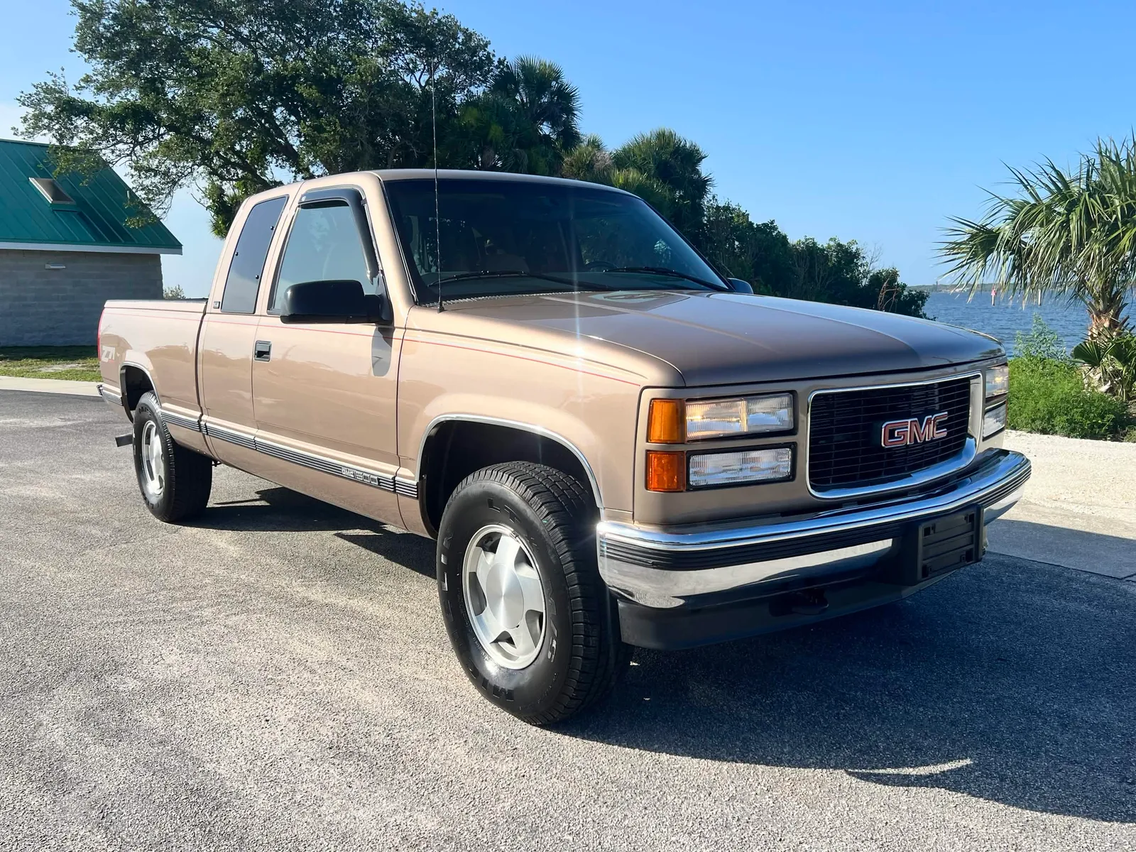 1997 GMC K1500 Light Autumn Wood Z71 4x4, photo 2