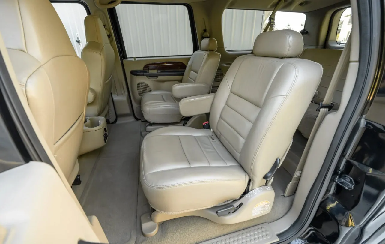 2005 Ford Excursion Limited, photo 8