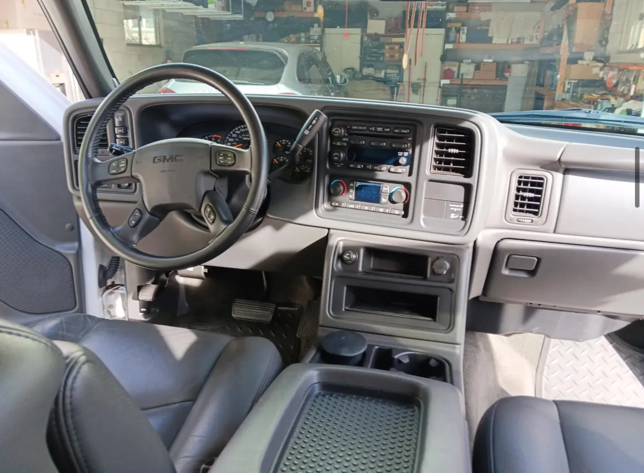 2005 GMC Sierra 2500 HD, photo 3