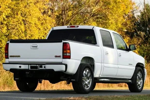 2006 GMC Sierra 1500 Denali Summit White AWD, photo 2