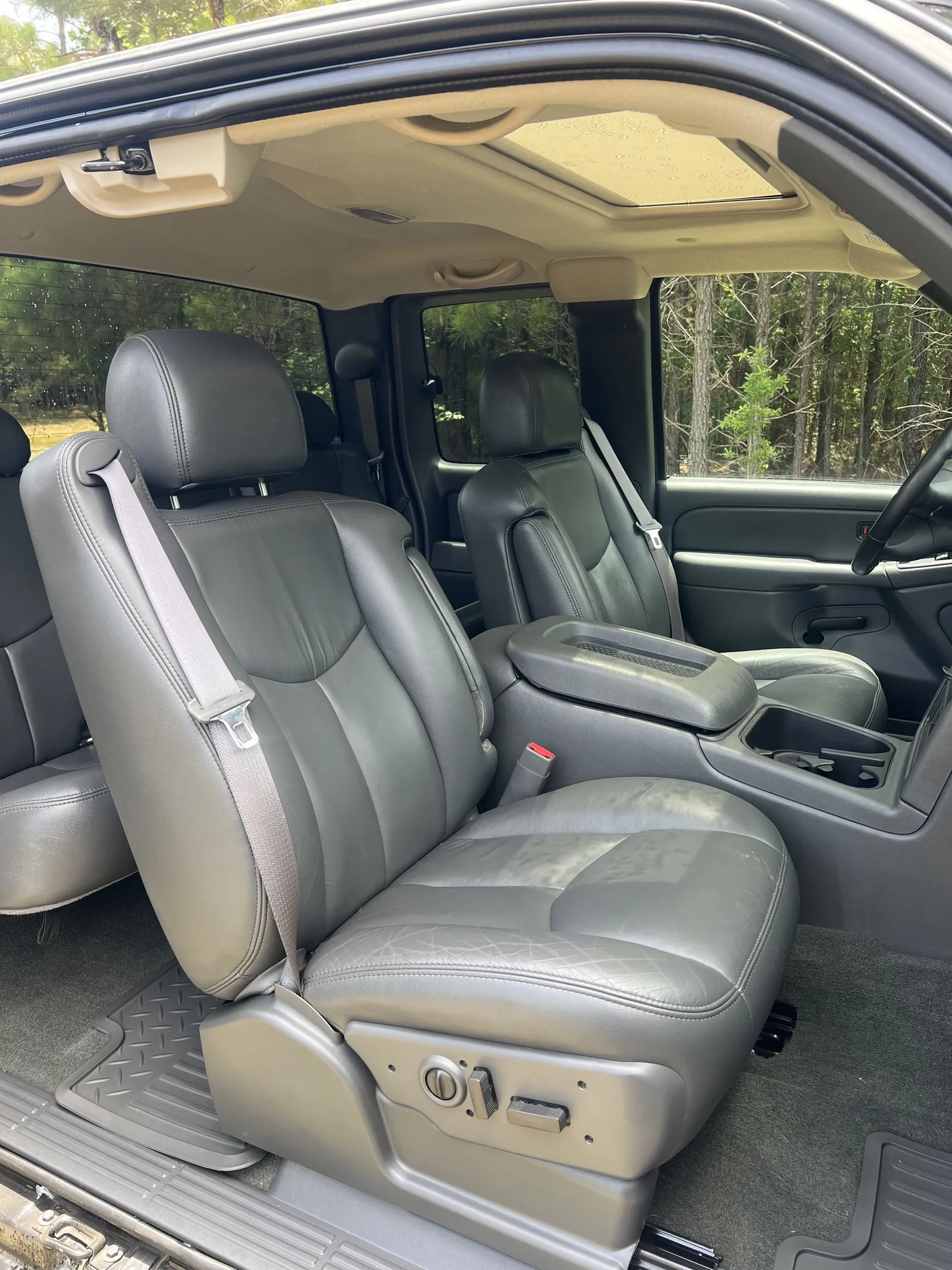 2007 Chevrolet Silverado 1500, photo 2